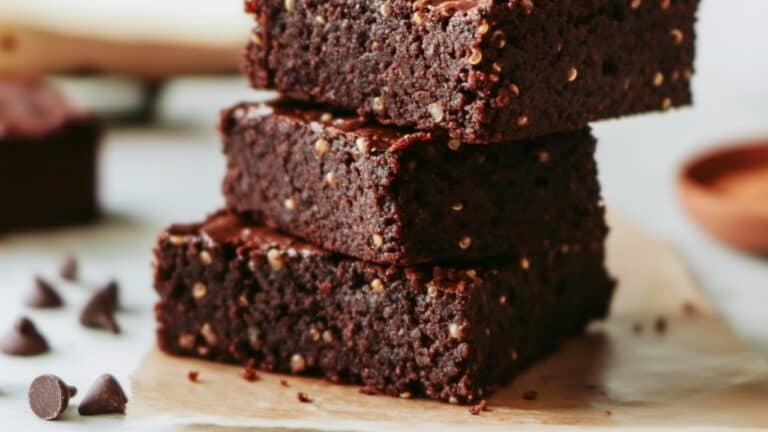 Quinoa Protein Brownies (Vegan and Actually Taste Like a Treat) 2 Quinoa Protein Brownies (Vegan and Actually Taste Like a Treat) - Quinoa Protein Brownies midia