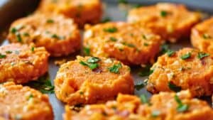 Salmon Sweet Potato Rounds: A Healthy, Homemade Treat for Your Dog 1 Salmon Sweet Potato Rounds: A Healthy, Homemade Treat for Your Dog - Salmon Sweet Potato Homemade Dog Treats midia