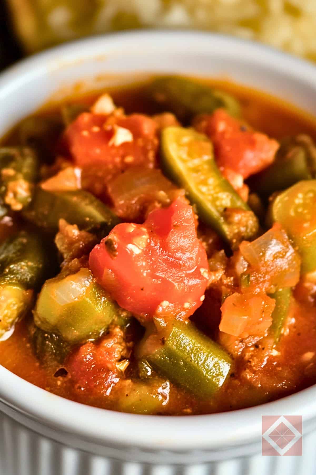 Slow-Cooked Soul Food Okra & Tomatoes with Spice 4 Slow-Cooked Soul Food Okra & Tomatoes with Spice - Slow Cooked Soul Food Okra Tomatoes with Spice pin 3 midia