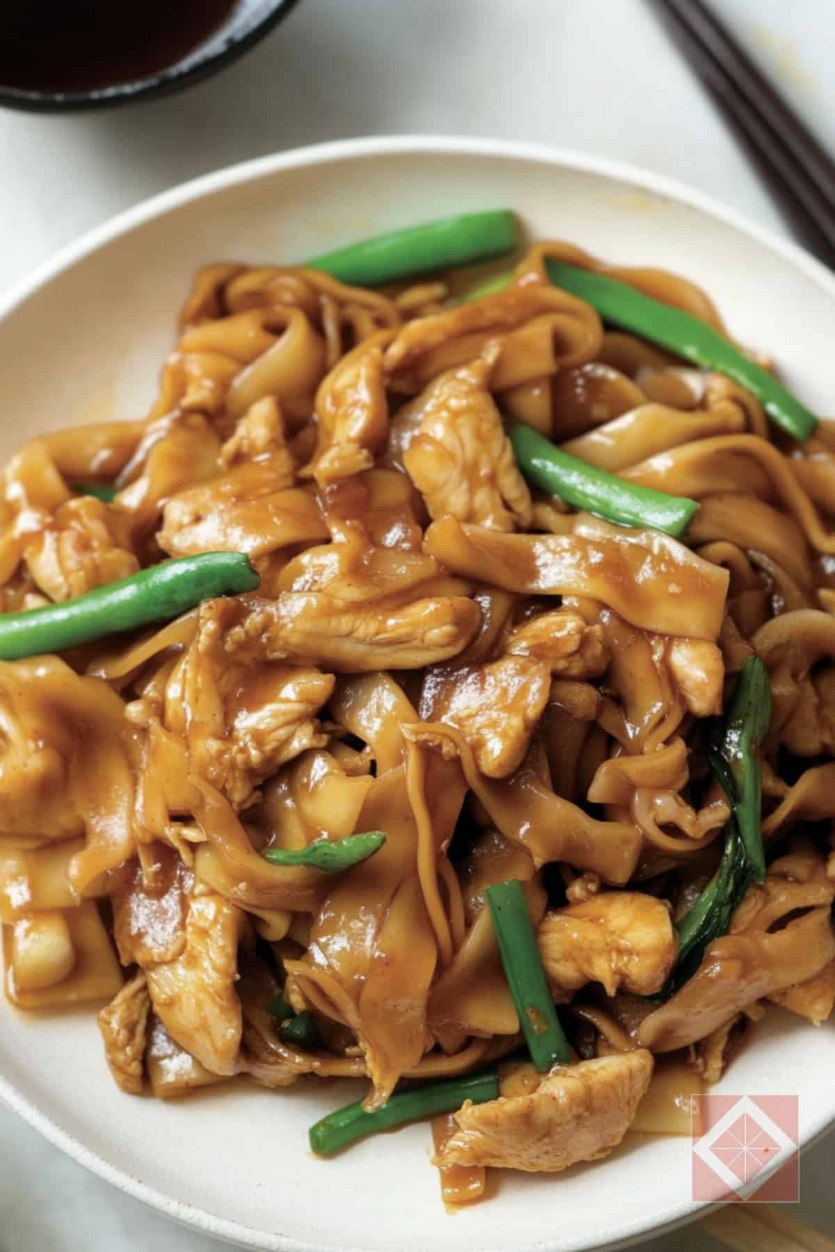 Smoky & Saucy Chicken Chow Fun 3 Smoky & Saucy Chicken Chow Fun - Smoky Saucy Chicken Chow Fun pin 1 midia