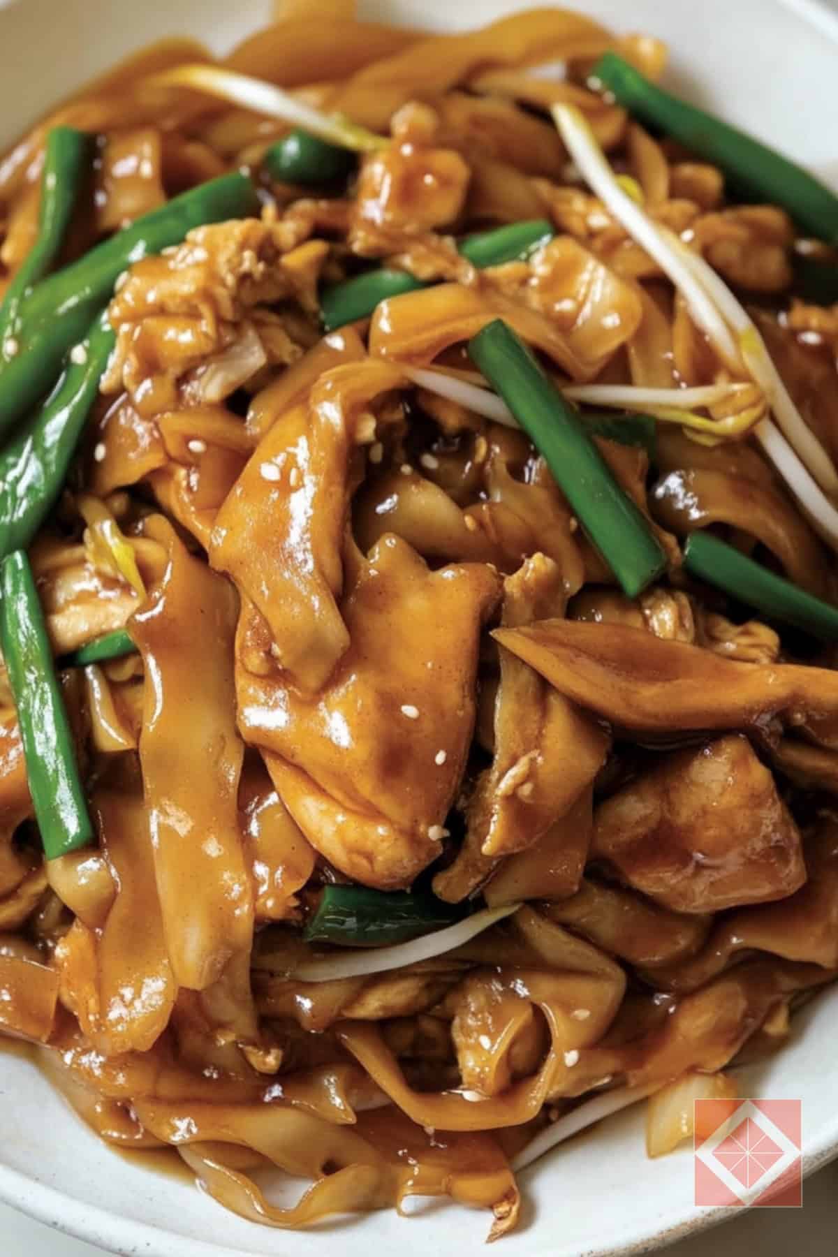 Smoky & Saucy Chicken Chow Fun 4 Smoky & Saucy Chicken Chow Fun - Smoky Saucy Chicken Chow Fun pin 2 midia
