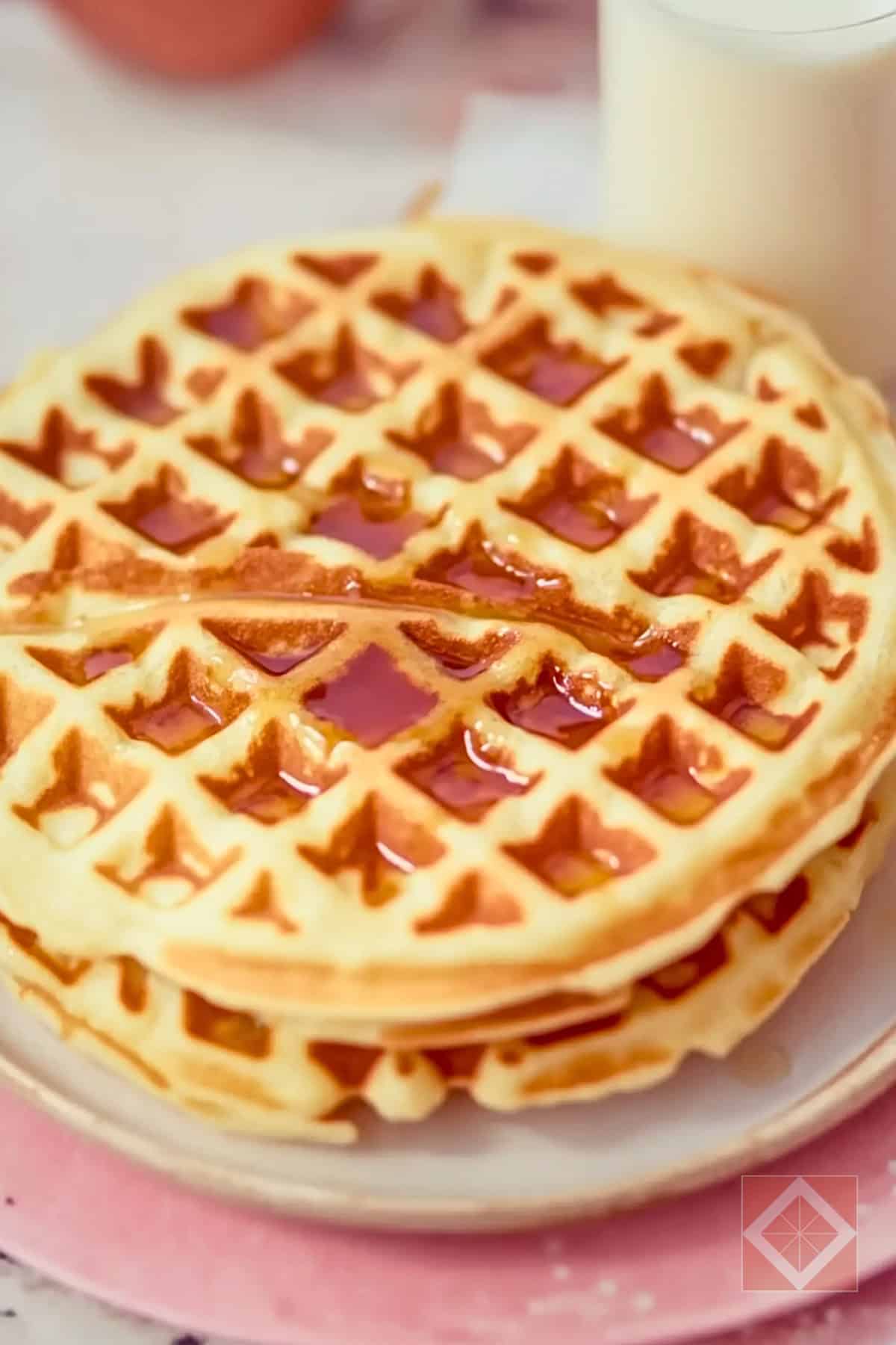 Sunday Waffles Recipe for a Golden, Buttery Treat 5 Sunday Waffles Recipe for a Golden, Buttery Treat - Sunday Waffles pin 2 midia