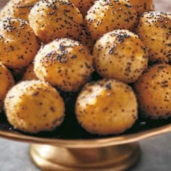 Globi: Tiny, Crispy, Ricotta-Filled Bites You’ll Want to Make Again (and Again) 5 Globi: Tiny, Crispy, Ricotta-Filled Bites You’ll Want to Make Again (and Again) - Sweet Treat Globi Recipe midia