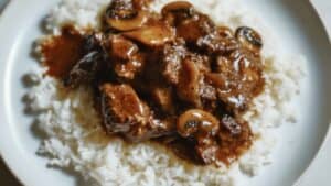 Comfort on a Plate: Tender Beef Tips & Rice 1 Comfort on a Plate: Tender Beef Tips & Rice - Tender Beef Tips Rice midia