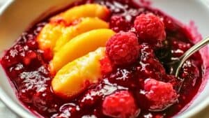 Best Warm Peach-Raspberry Compote One-Pot Recipe for Holidays 1 Best Warm Peach-Raspberry Compote One-Pot Recipe for Holidays - Warm Peach Raspberry Compote midia