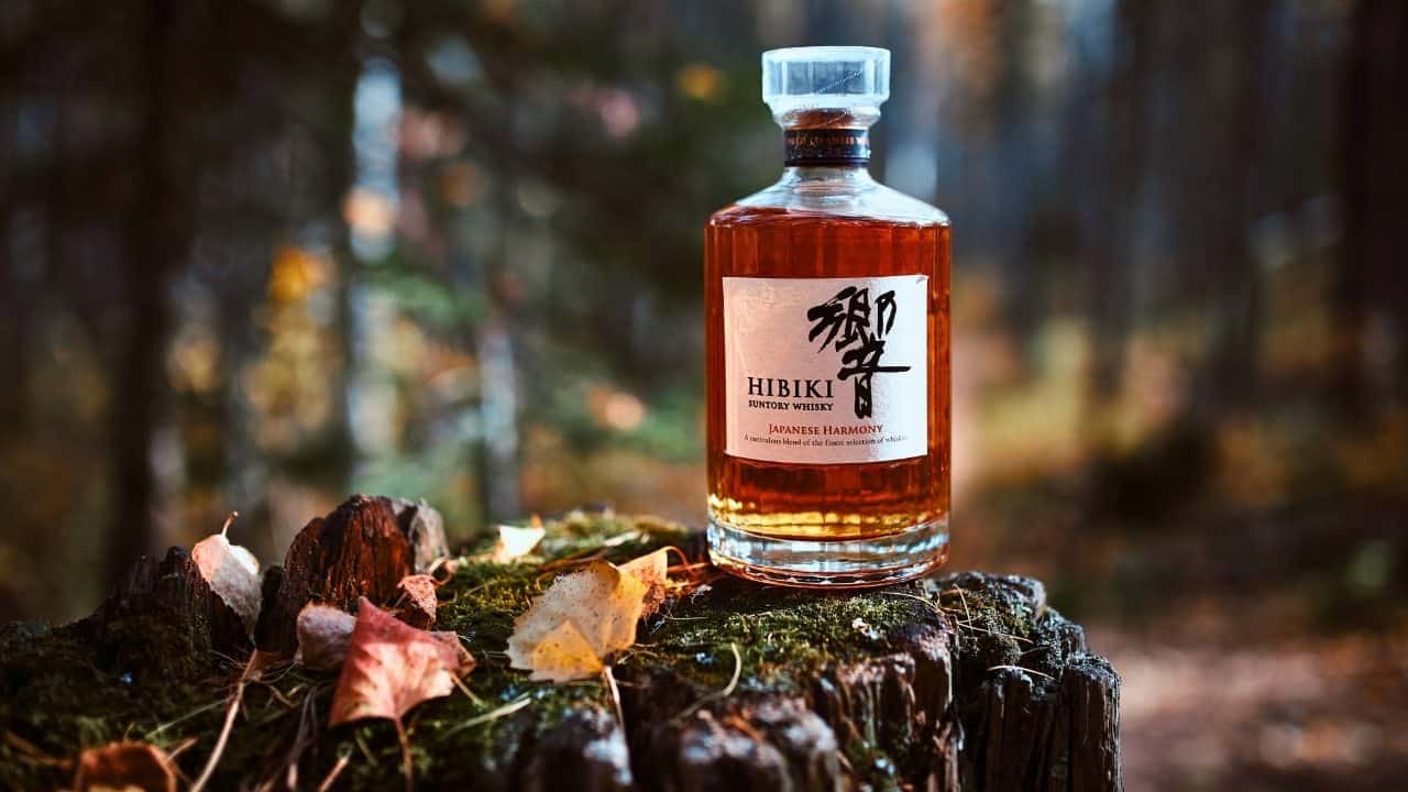 Whiskey for People Who 'Don't Like Whiskey': 9 Cocktails That Changed Everything 11 Whiskey for People Who 'Don't Like Whiskey': 9 Cocktails That Changed Everything - whiskey bottle ss2210543469 dnoh