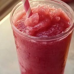 White Claw TikTok Recipe for Lazy Summer Days 5 White Claw TikTok Recipe for Lazy Summer Days - 3 Ingredient White Claw Slushie midia