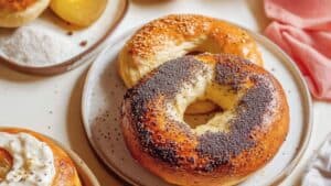 Easy Bagel Bread Recipe Anyone Can Nail 1 Easy Bagel Bread Recipe Anyone Can Nail - Bagel Bread midia