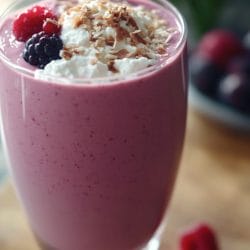 Try Berry-Coconut Smoothie Cottage Cheese Recipe for a Healthy Start 4 Try Berry-Coconut Smoothie Cottage Cheese Recipe for a Healthy Start - Berry Coconut Smoothie midia