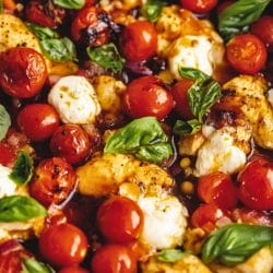 Caprese Chicken Skillet With Just 1 Pan & 45 Minutes 5 Caprese Chicken Skillet With Just 1 Pan & 45 Minutes - Caprese Chicken Skillet midia