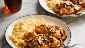 Restaurant-Style Chicken Marsala Recipe for Two 1 Restaurant-Style Chicken Marsala Recipe for Two - Chicken Marsala midia