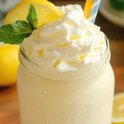 TikTok’s Creamiest Lemonade Drink in 5 Minutes 5 TikTok’s Creamiest Lemonade Drink in 5 Minutes - Creamy Lemonade midia
