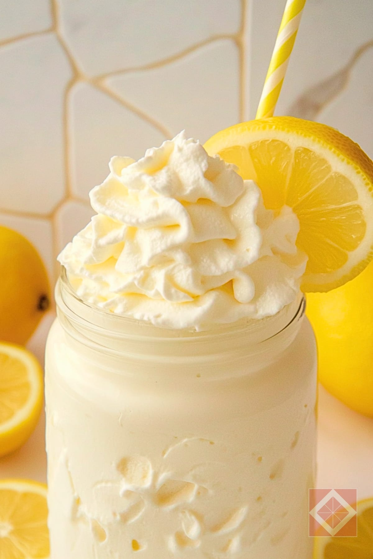 8 Viral TikTok Breakfast Recipes That Taste Better Than They Have Any Right To 5 8 Viral TikTok Breakfast Recipes That Taste Better Than They Have Any Right To - Creamy Lemonade pin 1 midia