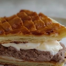 TikTok’s Favorite Croissant Flip: Viral & Easy 5 TikTok’s Favorite Croissant Flip: Viral & Easy - Croissant Flip midia