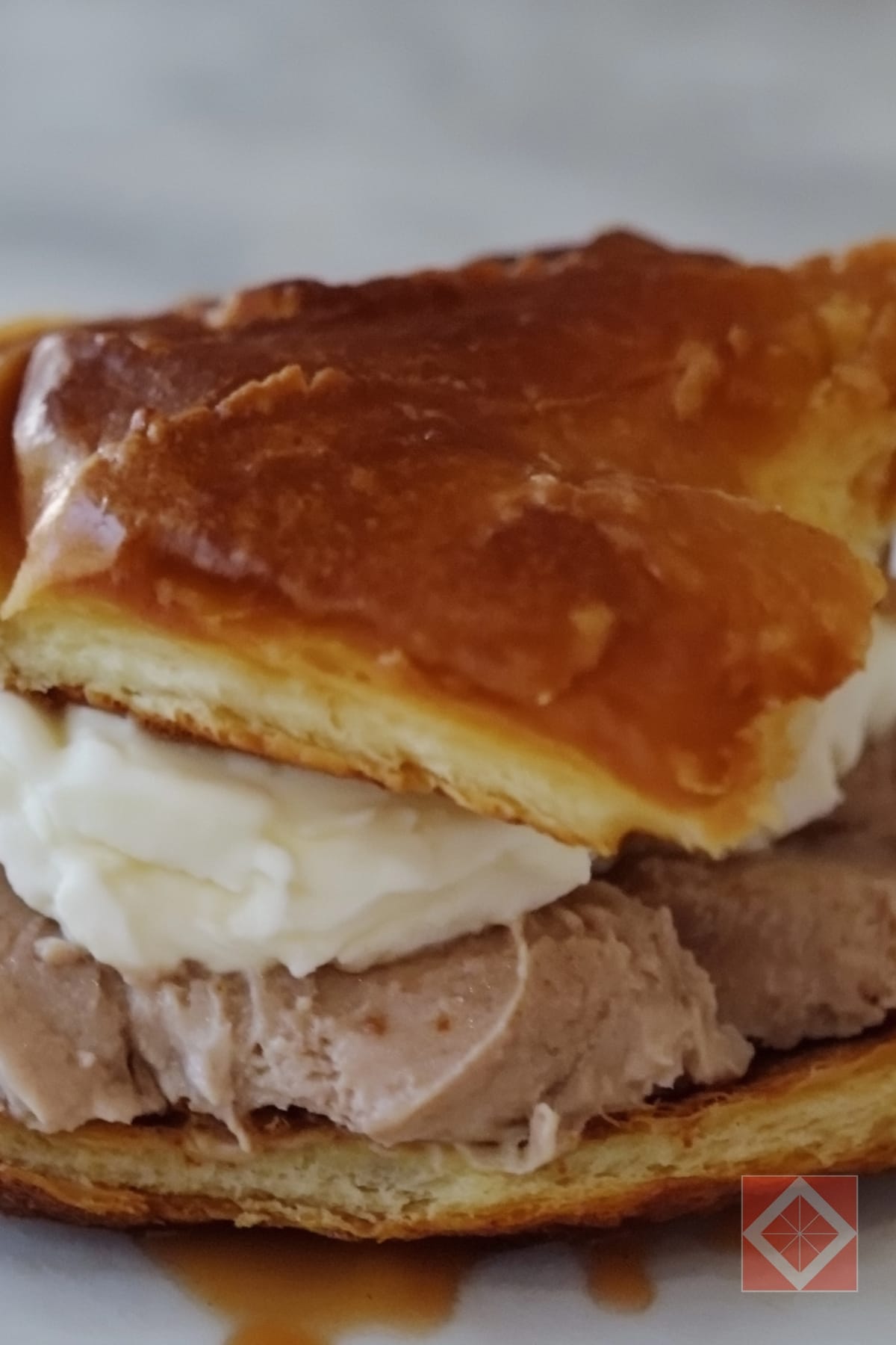 TikTok’s Favorite Croissant Flip: Viral & Easy 4 TikTok’s Favorite Croissant Flip: Viral & Easy - Croissant Flip pin 2 midia