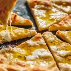 Focaccia di Recco: A Crispy, Cheesy Twist on Classic Bread 4 Focaccia di Recco: A Crispy, Cheesy Twist on Classic Bread - Focaccia di Recco Bread midia
