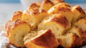 Garlic Pull-Apart Bread Machine Recipe You'll Crave 1 Garlic Pull-Apart Bread Machine Recipe You'll Crave - Garlic Pull Apart Bread midia