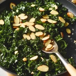 Quick Kale Recipe for Healthy Dinners Made Easy 4 Quick Kale Recipe for Healthy Dinners Made Easy - Garlicky Sauteed Kale with Almonds midia