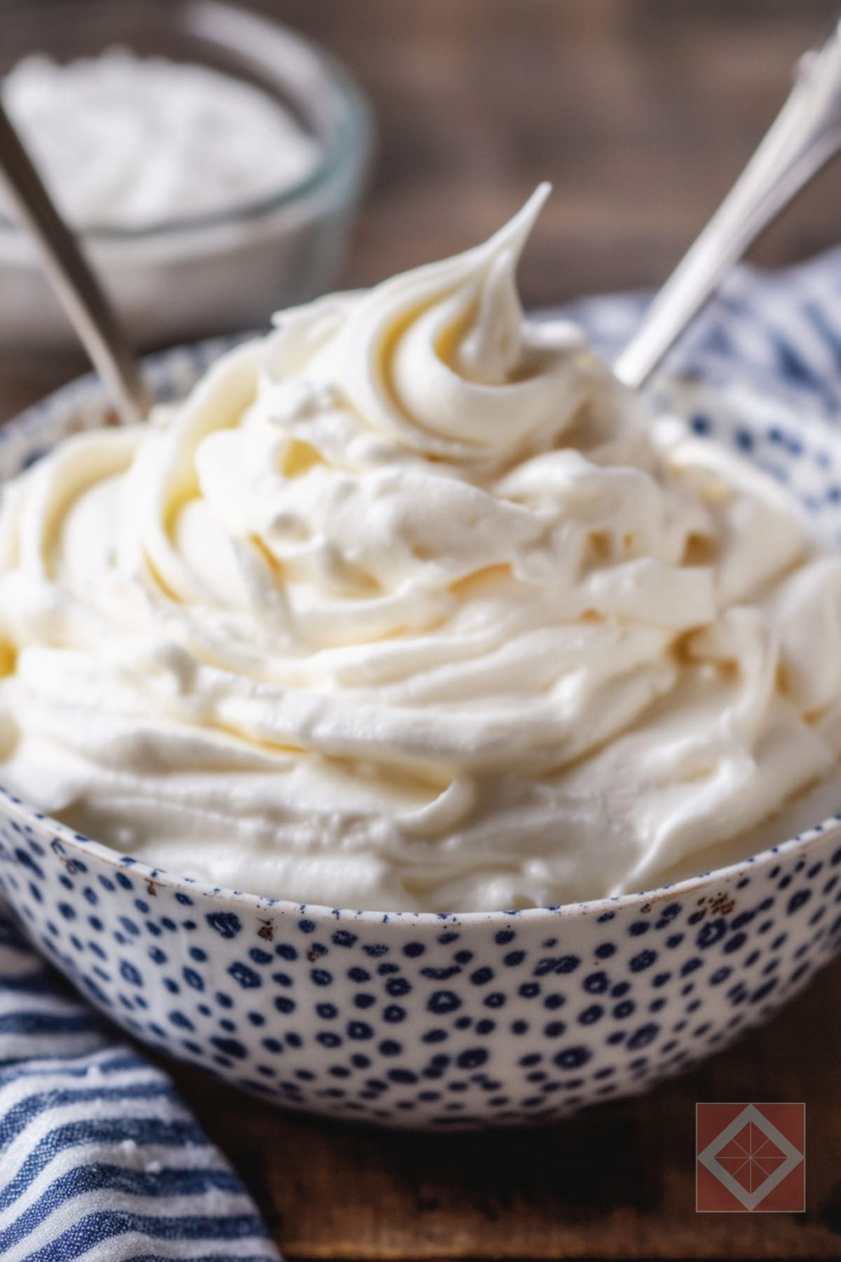 Greek Yogurt Cream Cheese Frosting: So Easy, So Light 2 Greek Yogurt Cream Cheese Frosting: So Easy, So Light - Greek Yogurt Cream Cheese Frosting pin 1 midia