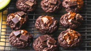 Crispy, Gooey, Perfect: These Cookies Do It All 1 Crispy, Gooey, Perfect: These Cookies Do It All - Healthy Fudge Cookies midia