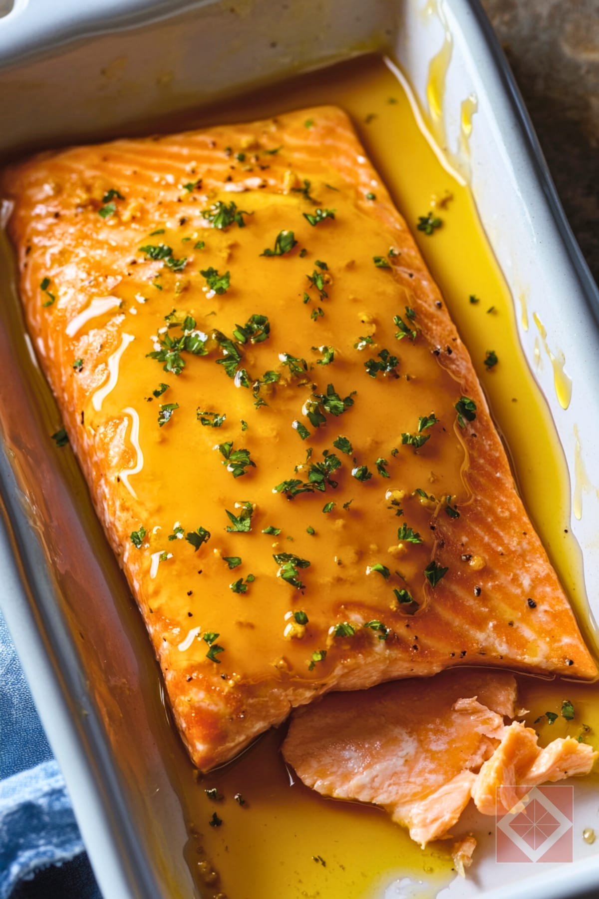 5-Ingredient Maple Dijon Salmon That Feels Gourmet 4 5-Ingredient Maple Dijon Salmon That Feels Gourmet - Maple Dijon Salmon pin 2 midia