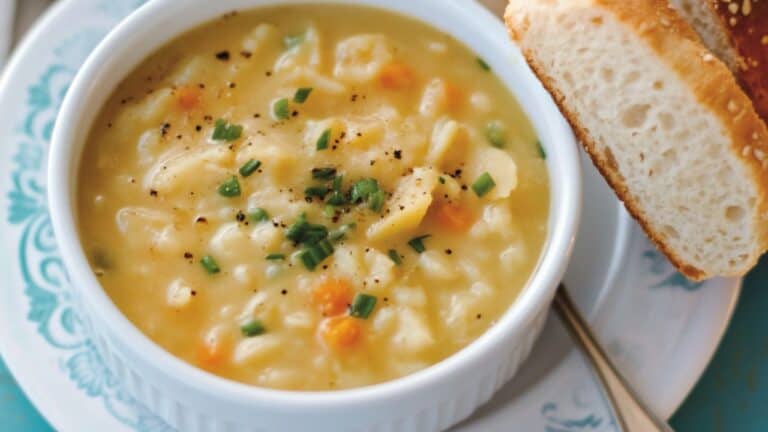 8 Irresistible Soup & Sandwich Breads That Make Every Bowl Better - Potato Soup midia