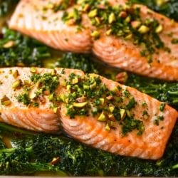One-Pan Recipes for Two: Crunchy Roasted Salmon 5 One-Pan Recipes for Two: Crunchy Roasted Salmon - Roast Salmon with Broccoli Rabe Pistachio Gremolata midia