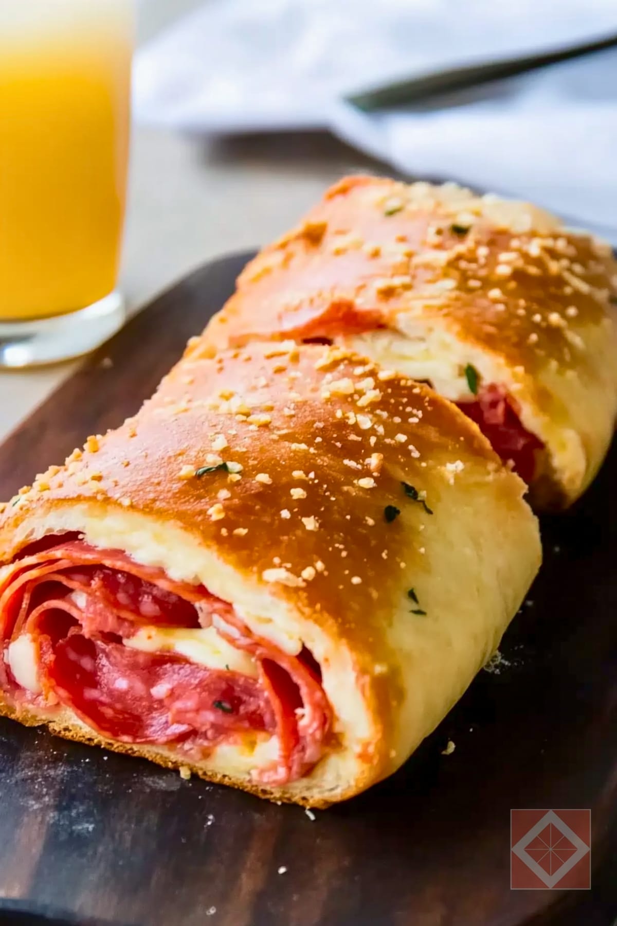 Easy Stromboli: Cheesy, Crispy, & Made for Two 4 Easy Stromboli: Cheesy, Crispy, & Made for Two - Salami Capicola Provolone Stromboli pin 2 midia