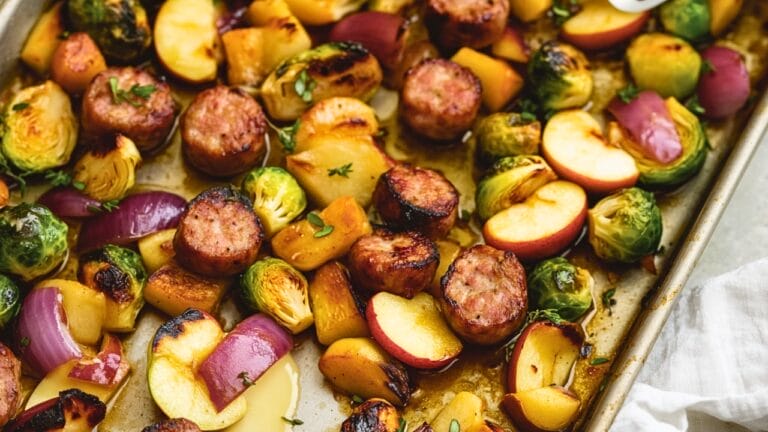 Fall in a Pan: Sausages, Apples, & Crisp Veggies - Sheet Pan Sausages with Apples Fall Vegetables midia