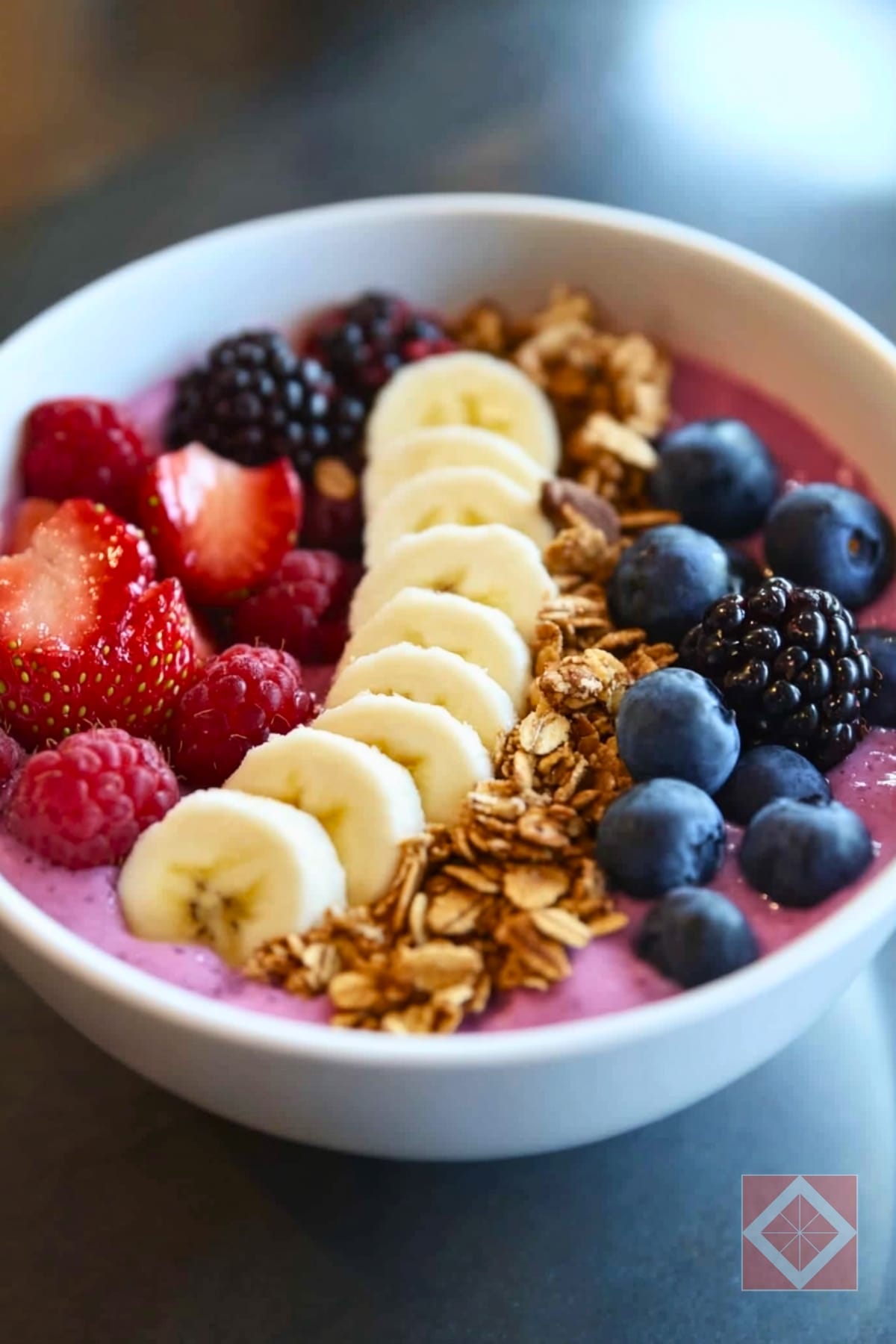 Cottage Cheese Smoothie Bowl That Tastes Like a Treat (But Works Like Breakfast) 4 Cottage Cheese Smoothie Bowl That Tastes Like a Treat (But Works Like Breakfast) - Smoothie Bowls with Cottage Cheese pin 2 midia