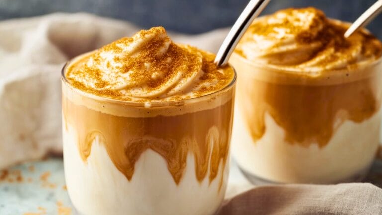 TikTok Whipped Coffee That Feels Barista-Made 5 TikTok Whipped Coffee That Feels Barista-Made - TikTok Whipped Coffee midia