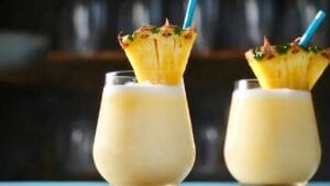 TikTok Pineapple Spears with a Boozy Upgrade 1 TikTok Pineapple Spears with a Boozy Upgrade - Tiktok Adult Pineapple midia