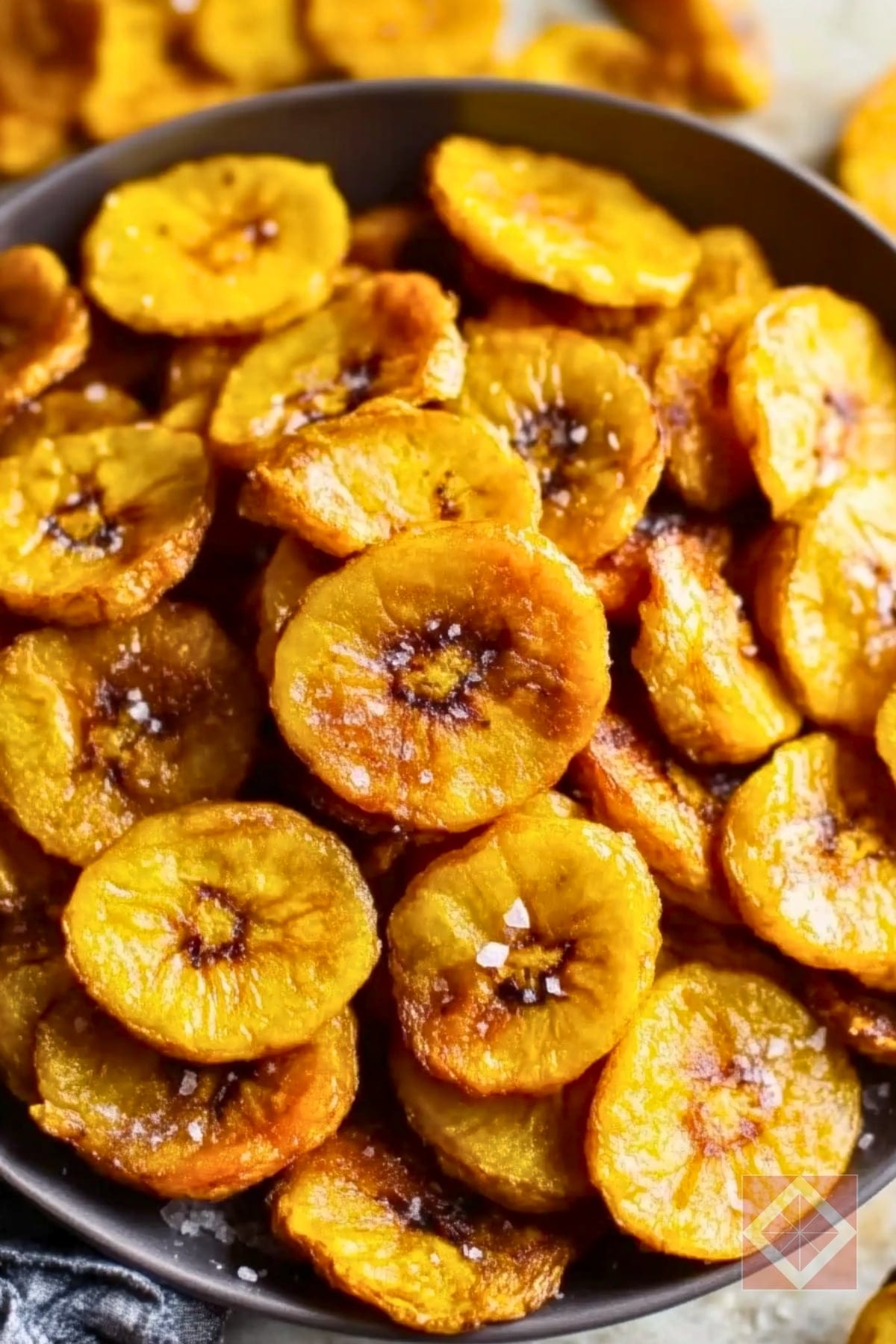 Healthy Plantain Chips Recipe—Crispy Without Frying 3 Healthy Plantain Chips Recipe—Crispy Without Frying - Tostones Recipe Crispy Baked Plantain Chips pin 2 midia