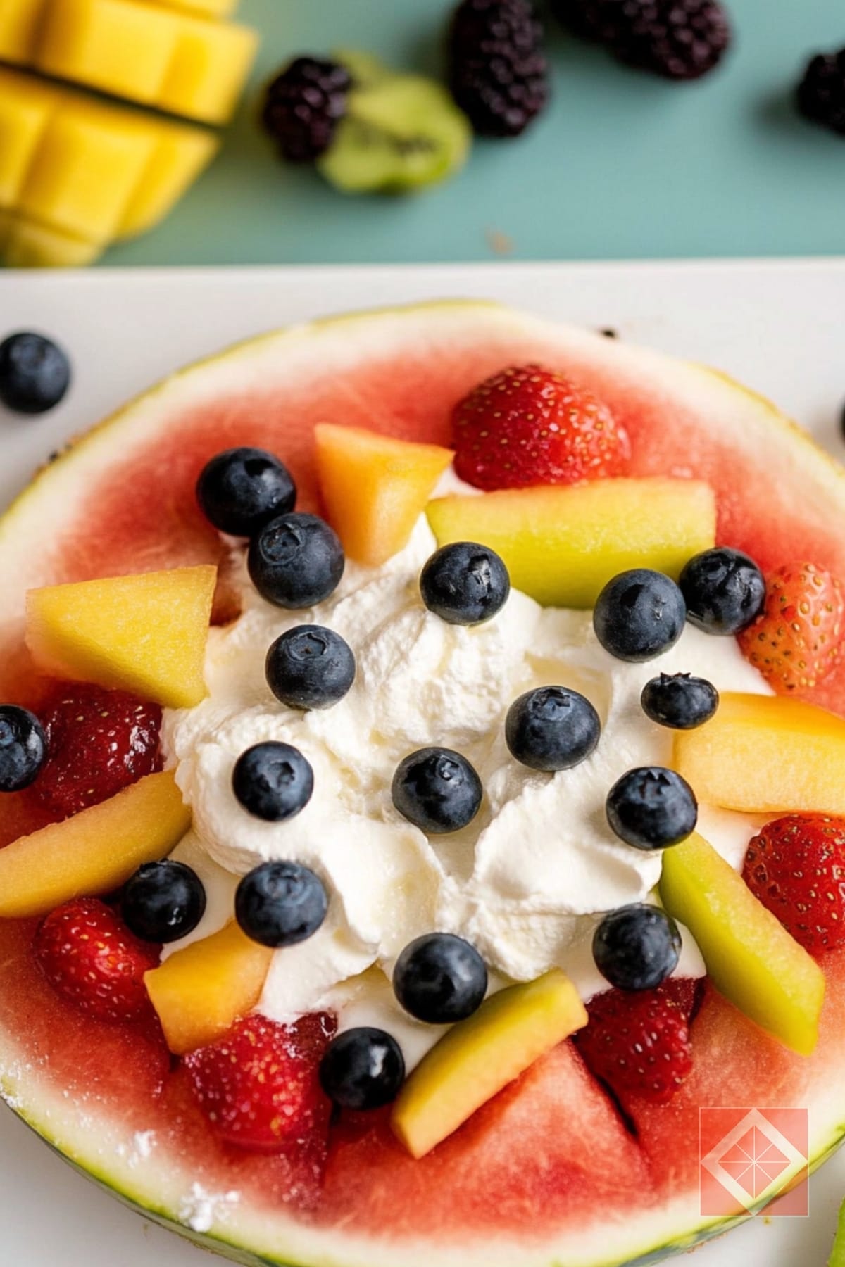 TikTok Recipes Just Hit Peak Summer With This Watermelon Pizza 3 TikTok Recipes Just Hit Peak Summer With This Watermelon Pizza - Watermelon Pizza pin 2 midia