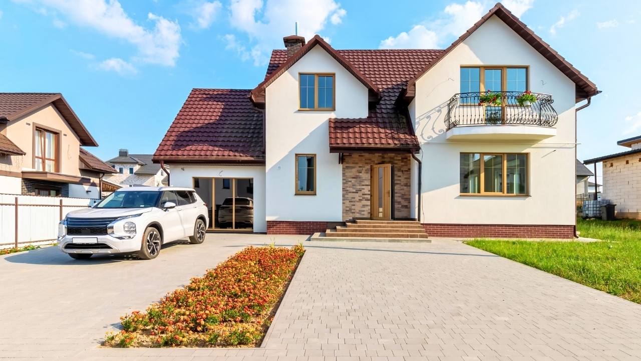 43 Beautiful Flower Bed Ideas to Try in Front of Your House 13 43 Beautiful Flower Bed Ideas to Try in Front of Your House - front yard flower bed idea ss dnoh 4 23 25 13