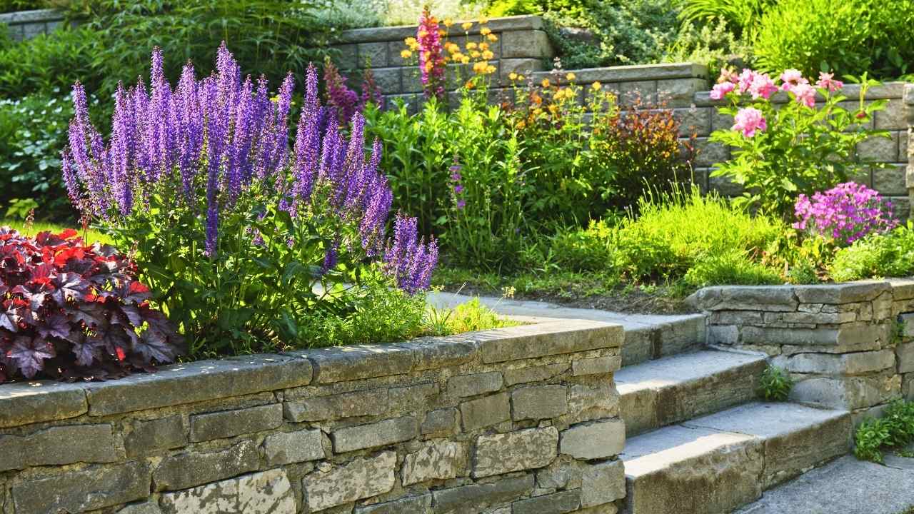 43 Beautiful Flower Bed Ideas to Try in Front of Your House 38 43 Beautiful Flower Bed Ideas to Try in Front of Your House - front yard flower bed idea ss dnoh 4 23 25 43