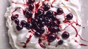 Black Forest Pavlova: A Dreamy Dessert Recipe to Try 1 Black Forest Pavlova: A Dreamy Dessert Recipe to Try - Black Forest Pavlova midia