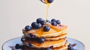 Blueberry Pancakes Recipe for a Sweet, Easy Dessert 1 Blueberry Pancakes Recipe for a Sweet, Easy Dessert - Blueberry Pancakes Dessert midia