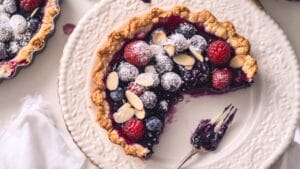 Mixed Berry Delight: Bumbleberry Tart Dessert Recipe 1 Mixed Berry Delight: Bumbleberry Tart Dessert Recipe - Bumbleberry Tart Dessert midia