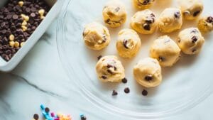 Easy Edible Cookie Dough Recipe for Two – Ready in Minutes 1 Easy Edible Cookie Dough Recipe for Two – Ready in Minutes - Edible Cookie Dough midia