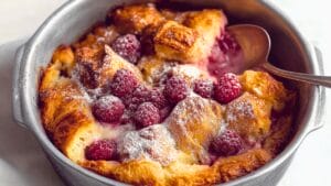 Raspberry Croissant Bread Pudding Recipe for Beginners 1 Raspberry Croissant Bread Pudding Recipe for Beginners - Raspberry Croissant Bread Pudding midia