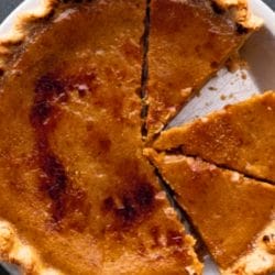 Brûléed Pumpkin Pie Is the Fancy-Feeling Twist Your Fall Table Needs 3 Brûléed Pumpkin Pie Is the Fancy-Feeling Twist Your Fall Table Needs - Bruleed Pumpkin Pie 2