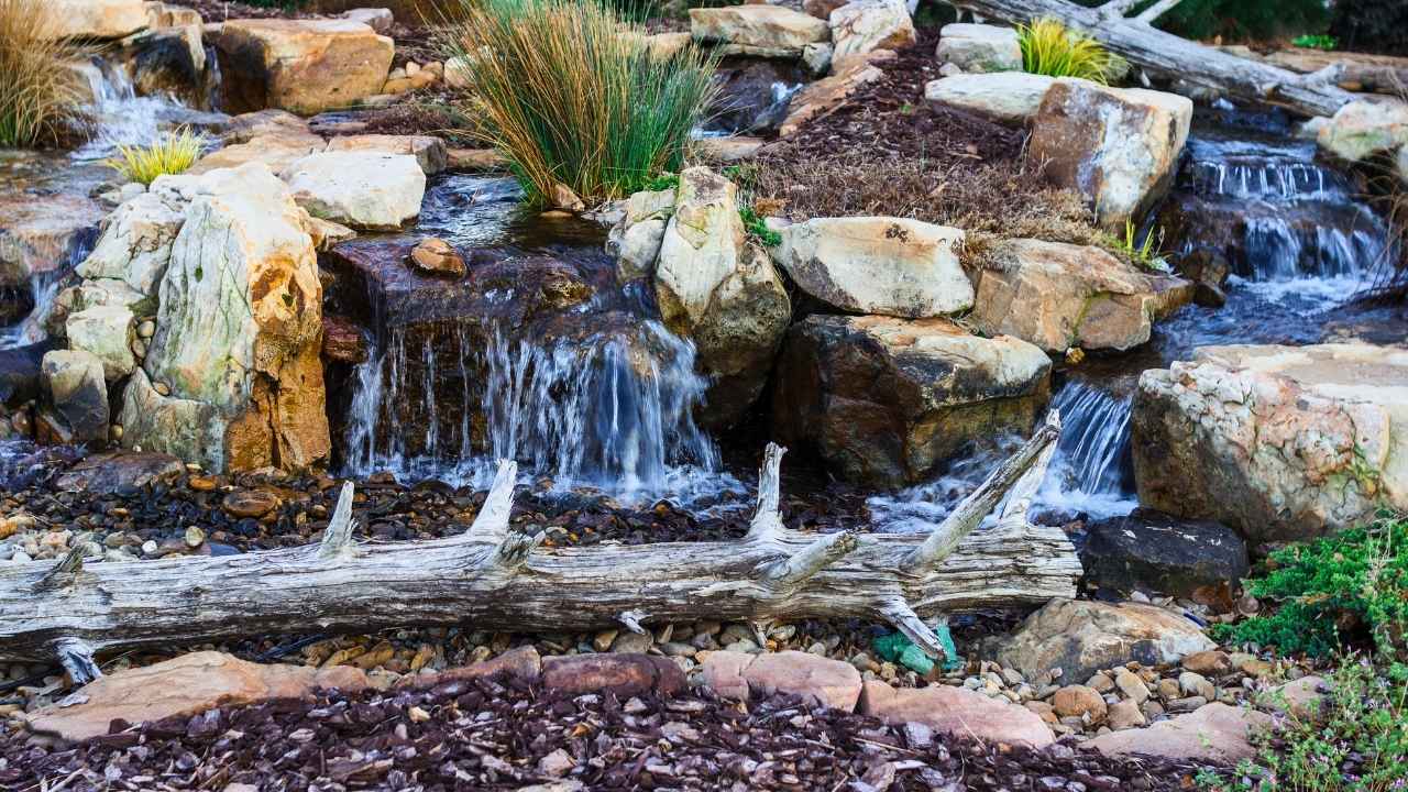 17 River Rock Landscaping Ideas That Turn Simple Yards Into Showpieces 3 17 River Rock Landscaping Ideas That Turn Simple Yards Into Showpieces - river rock landscaping ideas ss1053533489 dnoh