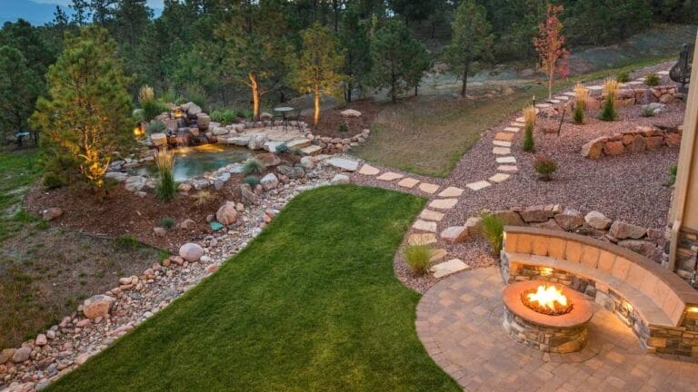 17 River Rock Landscaping Ideas That Turn Simple Yards Into Showpieces 7 17 River Rock Landscaping Ideas That Turn Simple Yards Into Showpieces - river rock landscaping ideas ss1262397655 dnoh