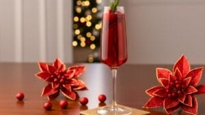 Poinsettia Champagne Cocktail: A Festive & Refreshing Holiday Drink 1 Poinsettia Champagne Cocktail: A Festive & Refreshing Holiday Drink - Poinsettia cocktail