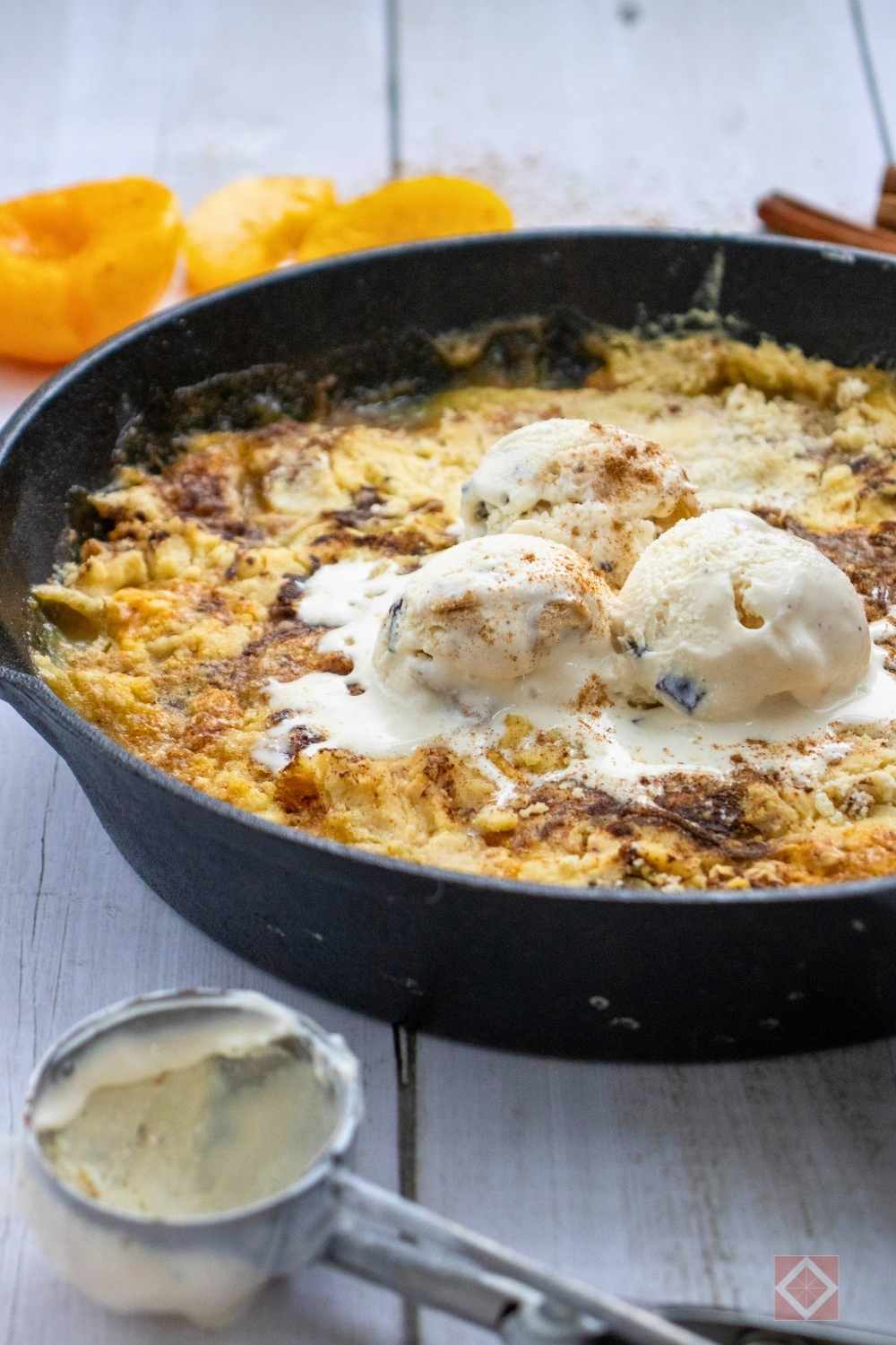 skillet peach dump cake: 10-minute prep, big payoff 3 skillet peach dump cake: 10-minute prep, big payoff - Skillet Peach Dump Cake 5