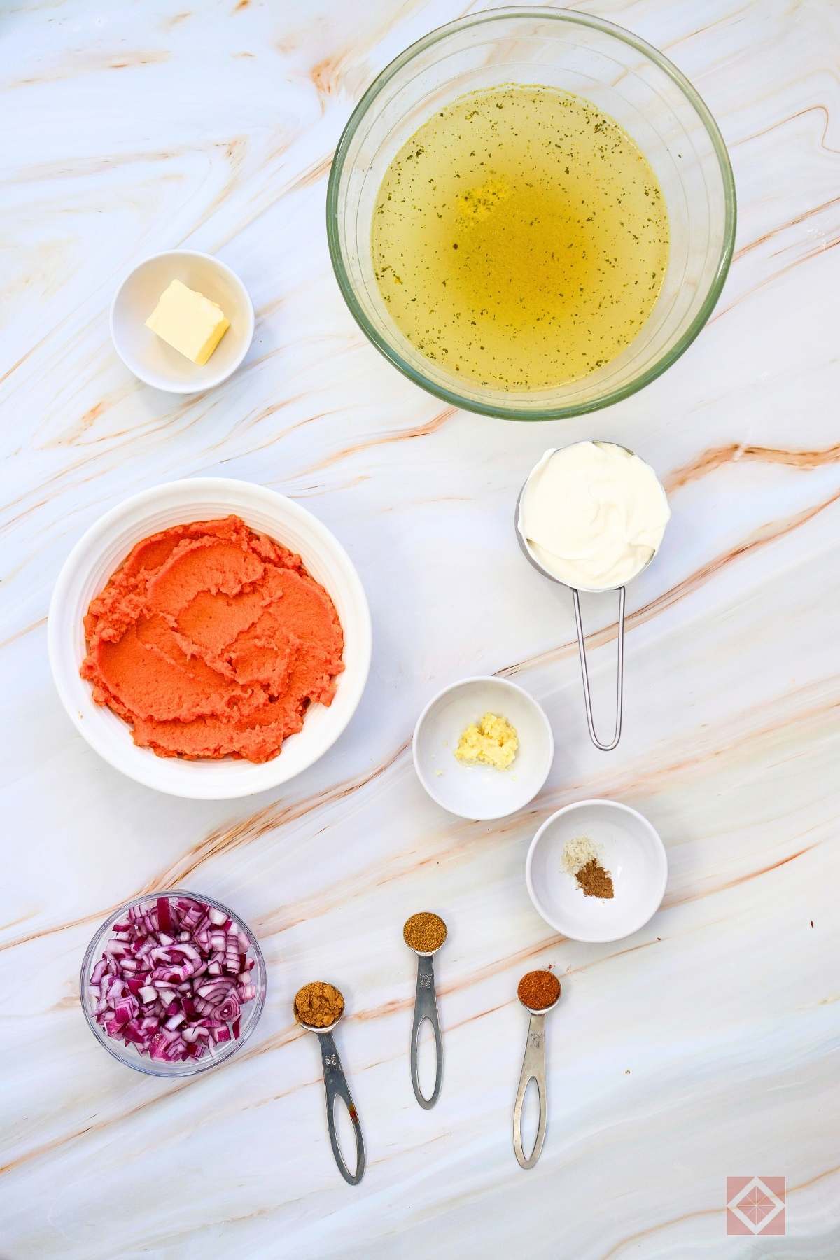 the creamy pumpkin soup everyone’s craving this fall - easy creamy pumpkin soup 3