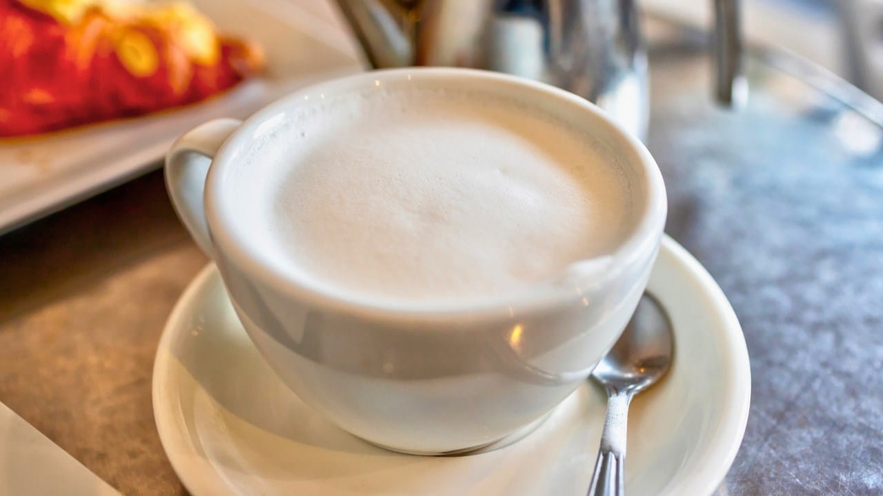 healthy london fog latte (that tastes better than starbucks) 4 healthy london fog latte (that tastes better than starbucks) - Earl Grey Hot London Fog Tea Drink s1686013195dnoh