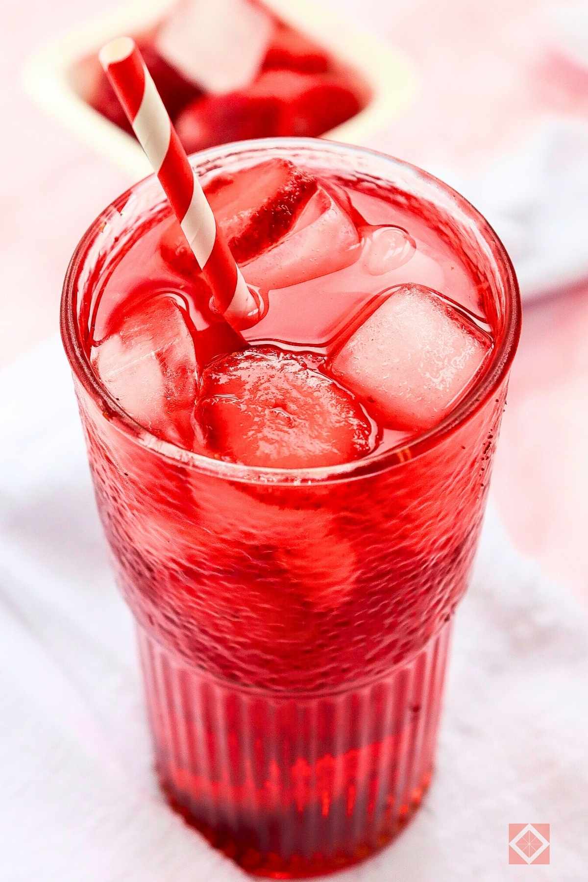 The $5 Starbucks Secret: Why I'll Never Buy Another Strawberry Acai Refresher Again 3 The $5 Starbucks Secret: Why I'll Never Buy Another Strawberry Acai Refresher Again - Strawberry Acai Refresher starbucks 2