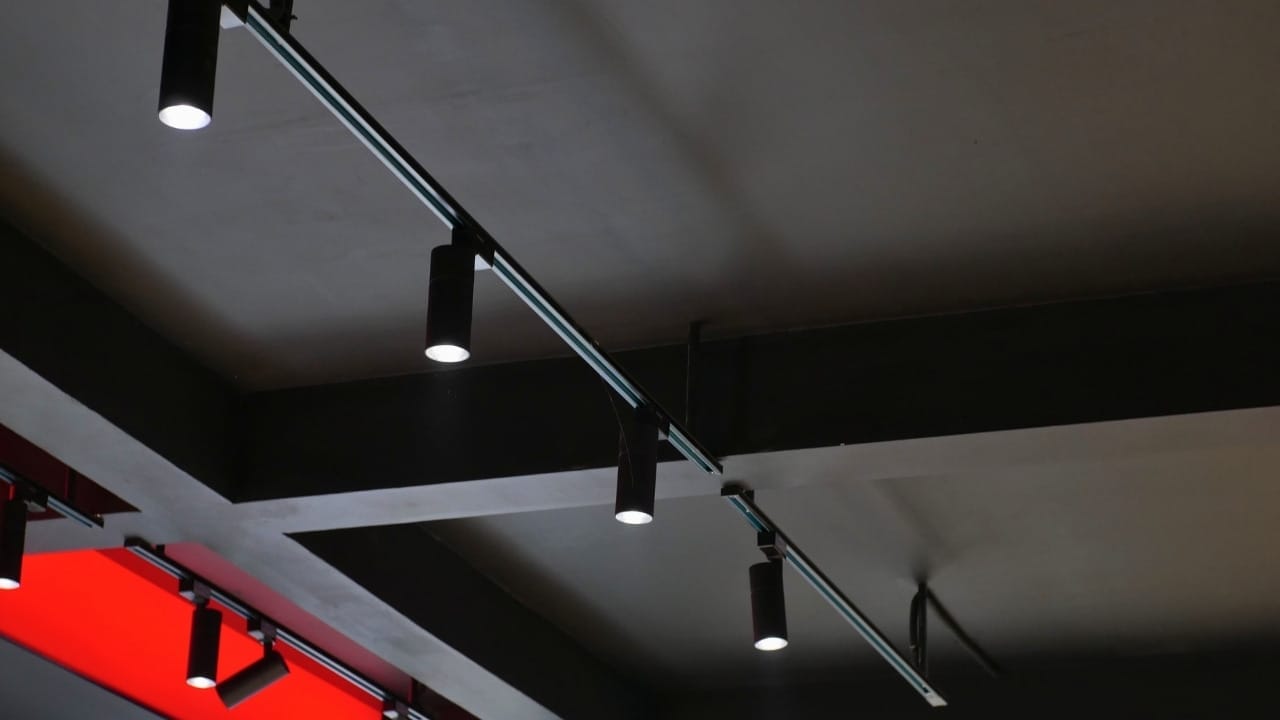 your home lighting is making everything look cheap - 4 mistakes to avoid 5 your home lighting is making everything look cheap - 4 mistakes to avoid - home lighting s2492914221dnoh